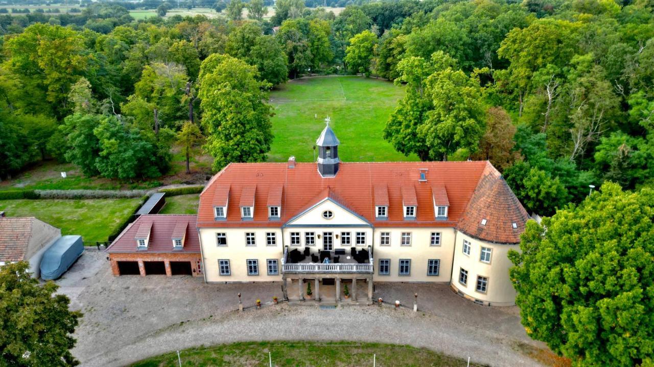 Hotel Garni Schloss Grochwitz Herzberg  エクステリア 写真