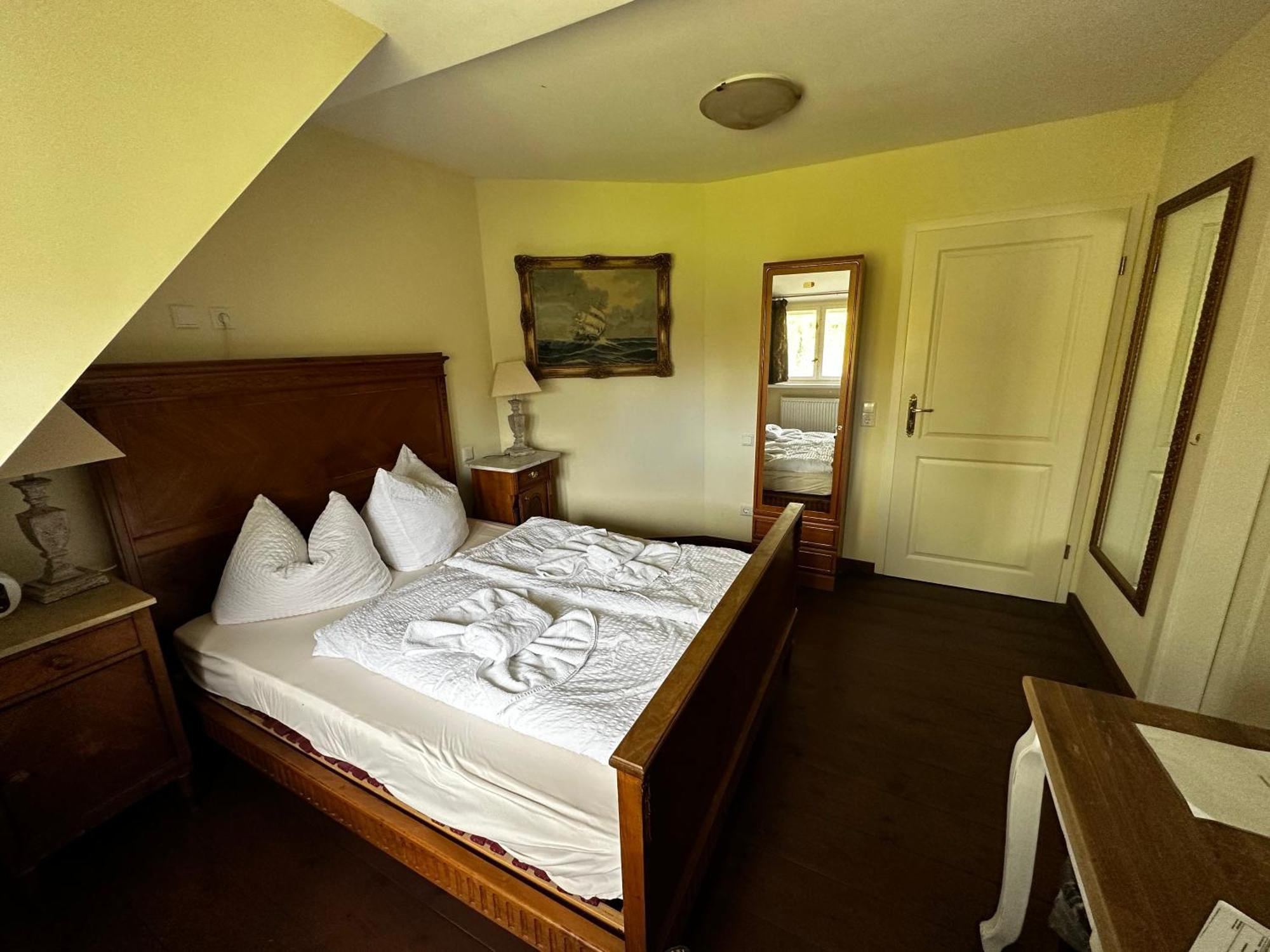 Hotel Garni Schloss Grochwitz Herzberg  エクステリア 写真